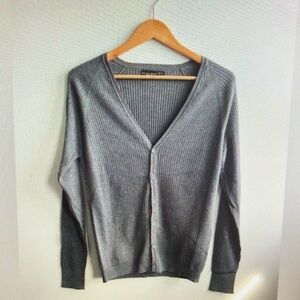 H&M Gray Ribbed V-Neck Cardigan